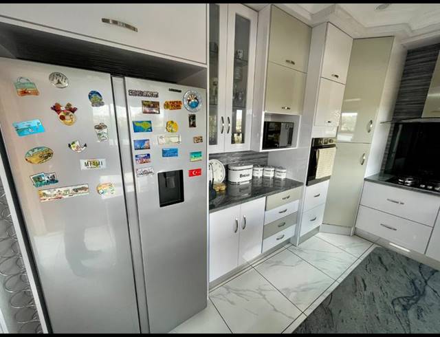 5 BEDROOM HOUSE FOR SALE IN RANGEVIEW